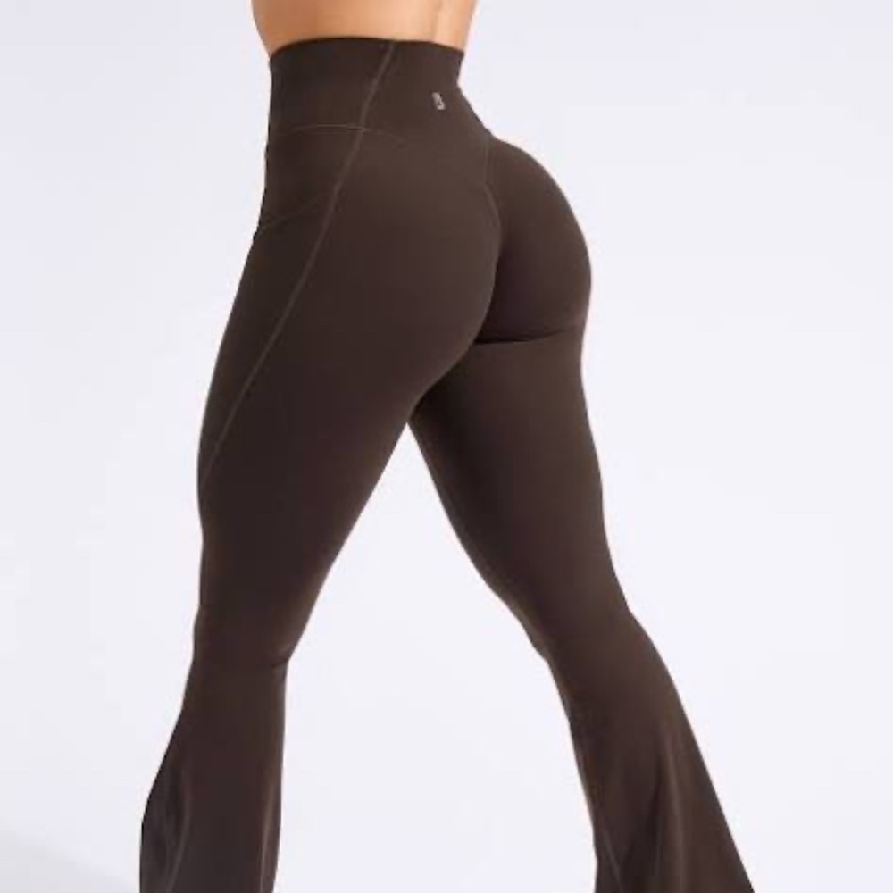 Buffbunny x Kathryn Miller Contour Pocket Flared Leggings Sz Small in Cold Brew